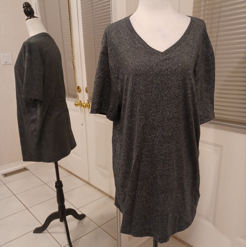 4/$60 New Dark Gray Heathered Fitted Tee - Size XL (Men)